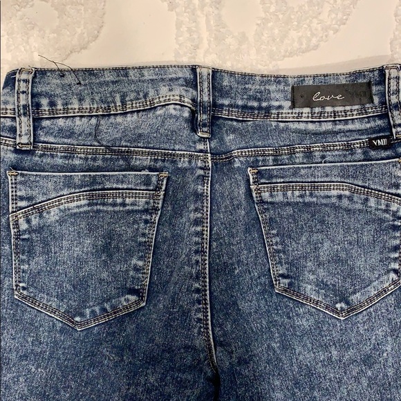 Jeans - Picture 2 of 3